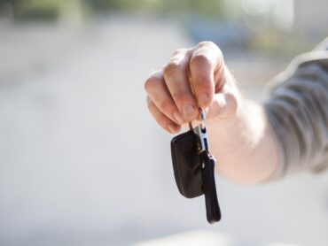 Qué coche alquilar para viajar por España en verano 