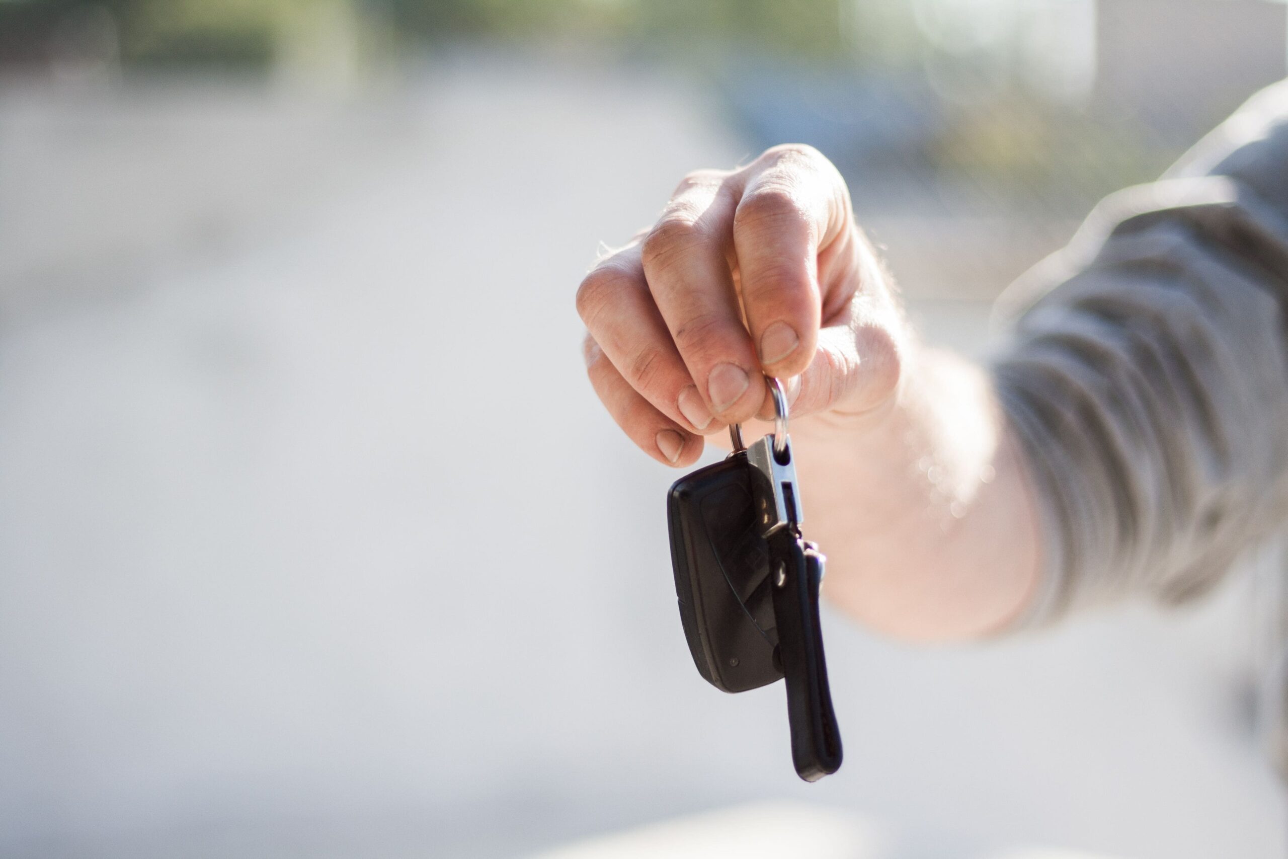 Qué coche alquilar para viajar por España en verano 